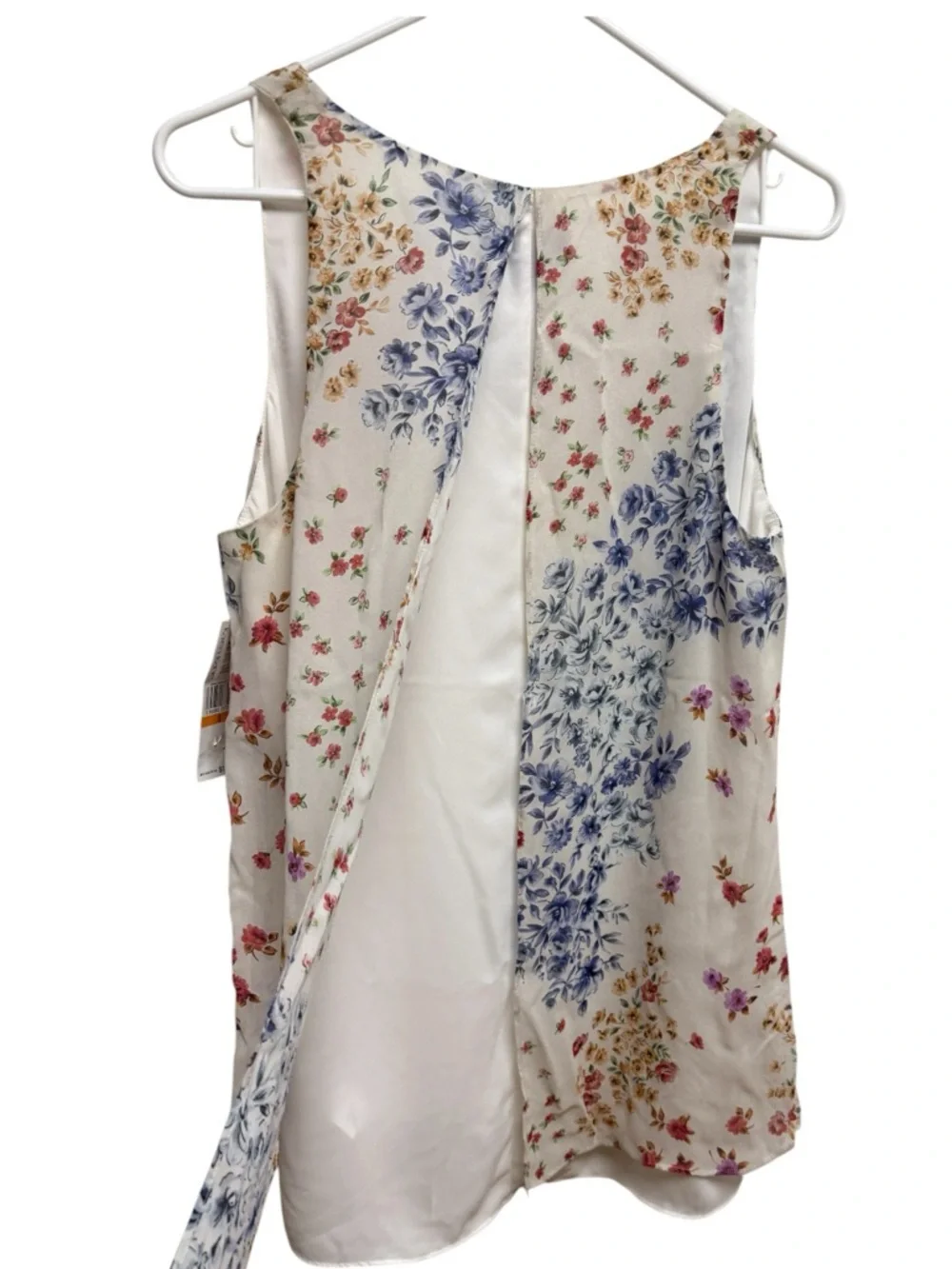 Karen Kane Printed Split Back Top.  Women’s size Small. NWT - Picture 3 of 4